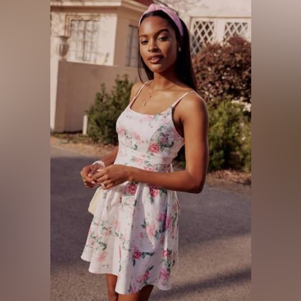 Francesca's Collections Mi Ami Diana Pink and White Floral Midi Dress - Picture 3 of 7